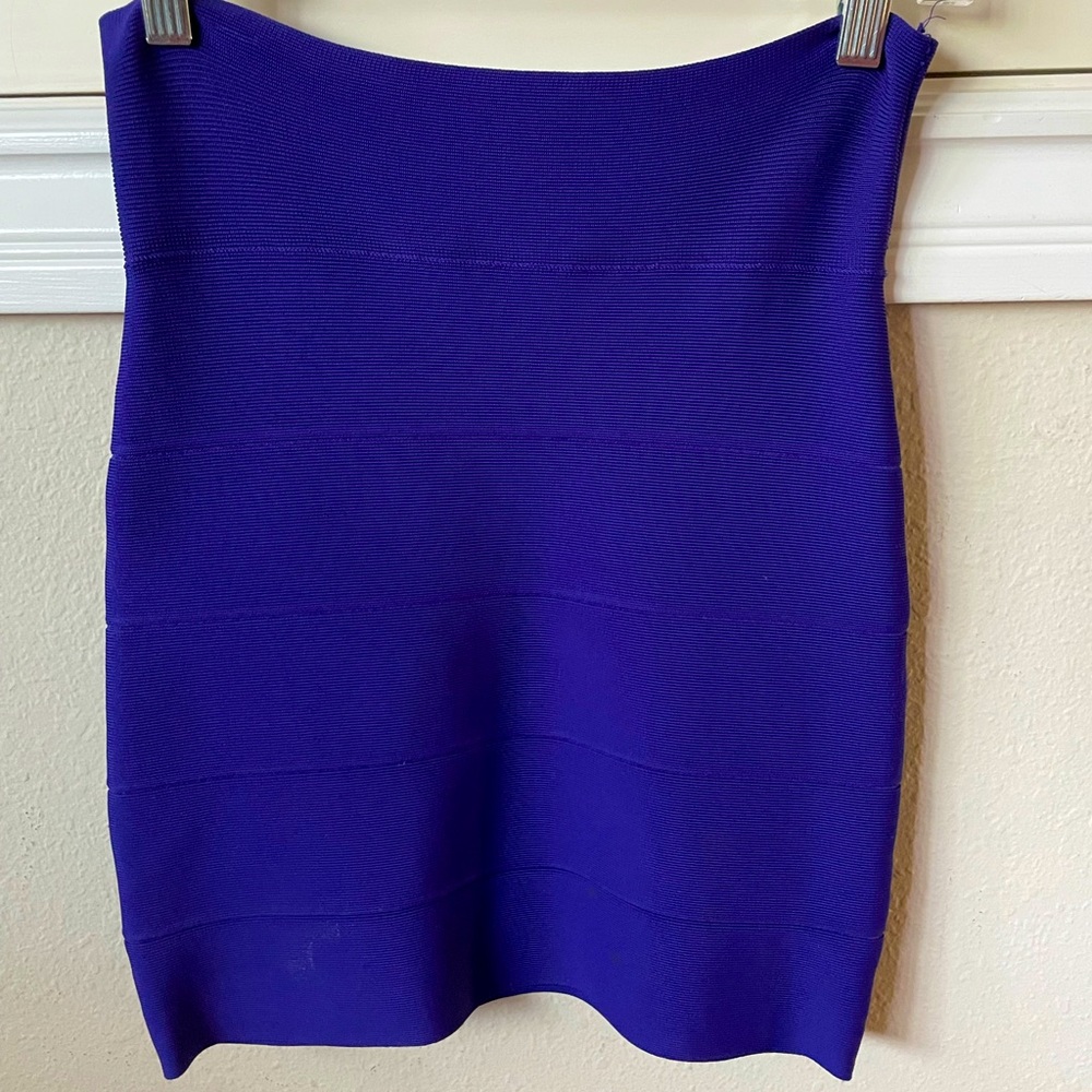 BCBG MaxAzaria Textured Power Skirt